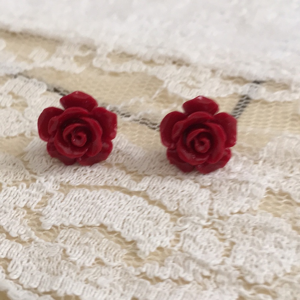New! Red Rose Stud Earrings - Picture 4 of 8